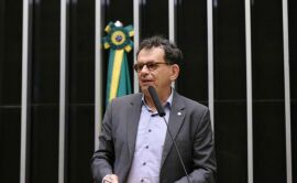 Imagem da notícia Comissão aprova cota de 5% para pessoas com deficiência em concursos e contratos públicos